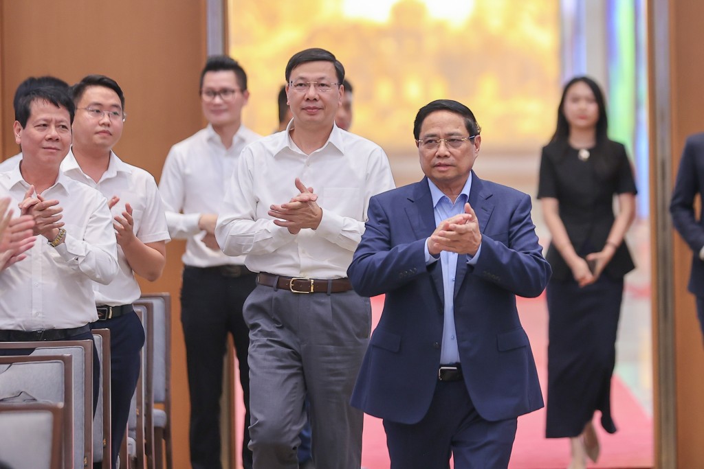 Thủ tướng Phạm Minh Chính chủ trì phiên họp lần thứ tư của Ban Chỉ đạo của Chính phủ về phát triển khoa học, công nghệ, đổi mới sáng tạo, chuyển đổi số và Đề án 06, để sơ kết, đánh giá tình hình thực hiện nhiệm vụ từ đầu năm và quán triệt, triển khai các nhiệm vụ trọng tâm từ nay đến cuối năm - Ảnh: VGP/Nhật Bắc Thủ tướng Phạm Minh Chính chủ trì phiên họp lần thứ tư của Ban Chỉ đạo của Chính phủ về phát triển khoa học, công nghệ, đổi mới sáng tạo, chuyển đổi số và Đề án 06, để sơ kết, đánh giá tình hình thực hiện nhiệm vụ từ đầu năm và quán triệt, triển khai các nhiệm vụ trọng tâm từ nay đến cuối năm - Ảnh: VGP/Nhật Bắc