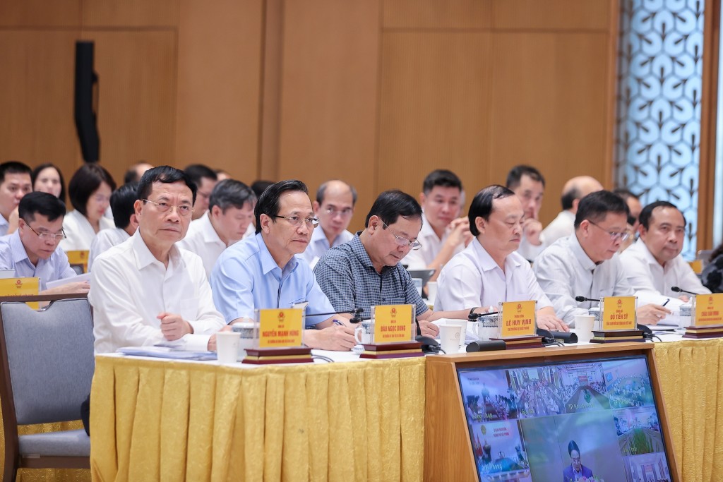 Lãnh đạo các bộ, ngành dự và phát biểu tại phiên họp - Ảnh: VGP/Nhật Bắc Lãnh đạo các bộ, ngành dự và phát biểu tại phiên họp - Ảnh: VGP/Nhật Bắc
