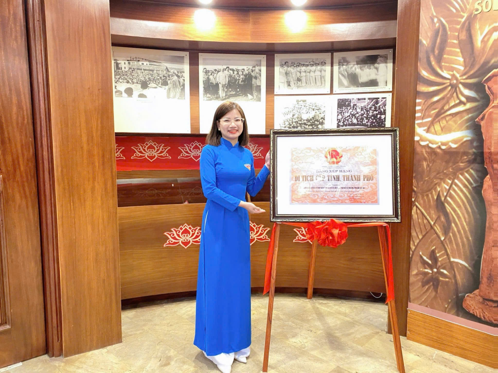 Chị Thắm