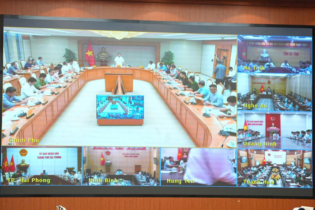 Phó Thủ tướng Chính phủ, Trần Hồng Hà - Phó Trưởng Ban Thường trực Ban Chỉ đạo Phòng thủ Dân sự quốc gia chủ trì cuộc họp trực tuyến với Hải Phòng và các địa phương triển khai công tác ứng phó với siêu bão Ragasa.