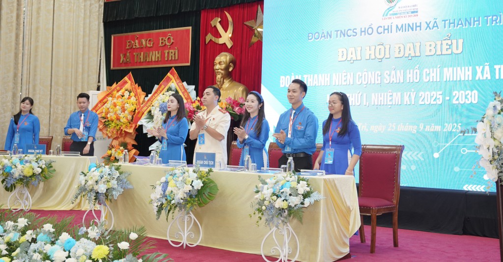 Đoàn Chủ tịch điều hành Đại hội