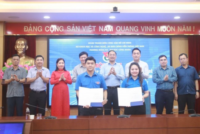 Chung sức thúc đẩy chuyển đổi số, ứng dụng khoa học công nghệ