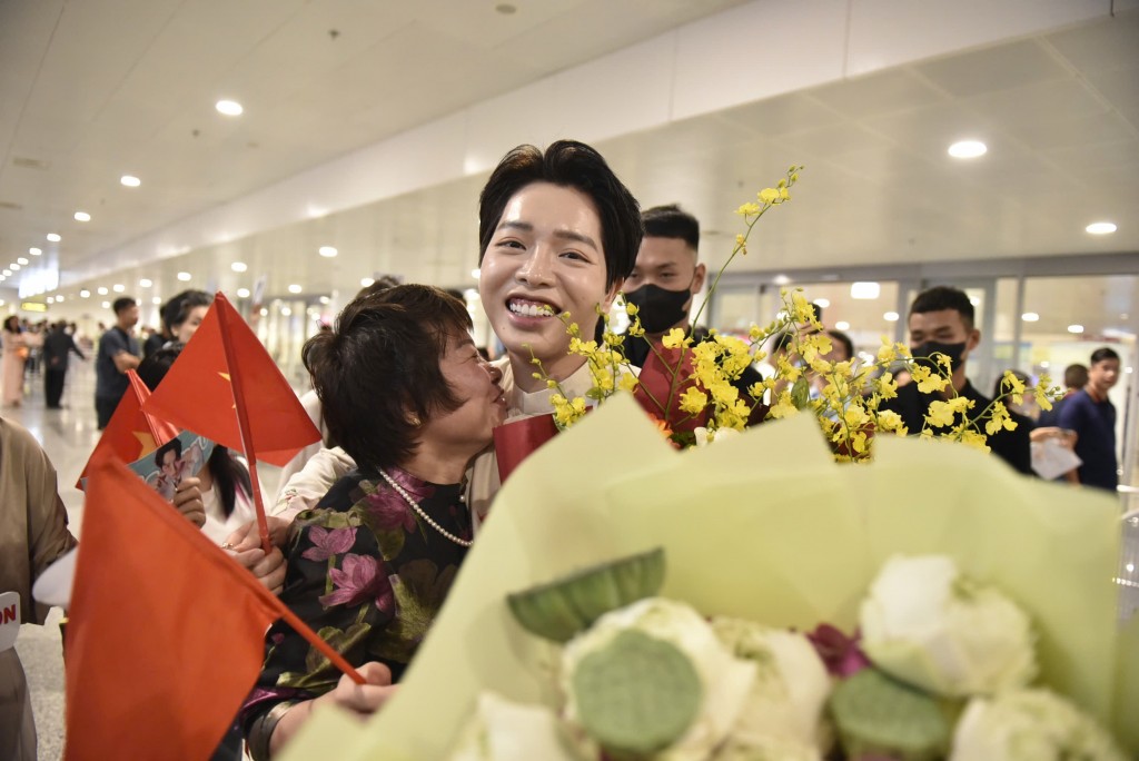 Đức Phúc trong tình yêu thương của khán giả quê nhà