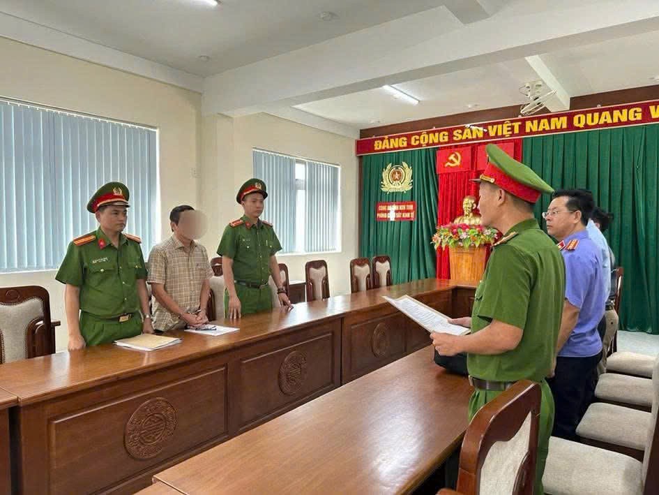 Quảng Ngãi: Bắt tạm giam nguyên Chủ tịch phường Quang Trung