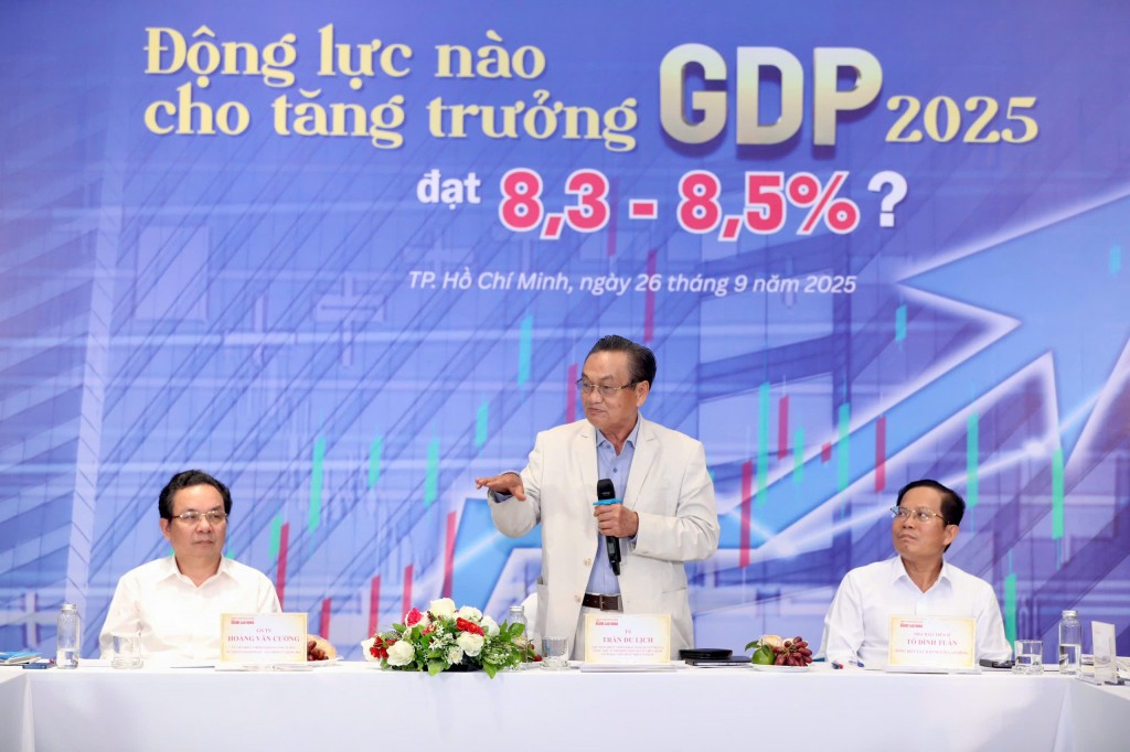 TS Trần Du Lịch phát biểu tại diễn đàn (Ảnh: Hoàng Triều) TS Trần Du Lịch phát biểu tại diễn đàn (Ảnh: Hoàng Triều)