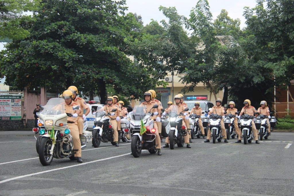 Công an tỉnh Đồng Nai ra quân bảo vệ Đại hội Đại biểu Đảng bộ tỉnh lần thứ I