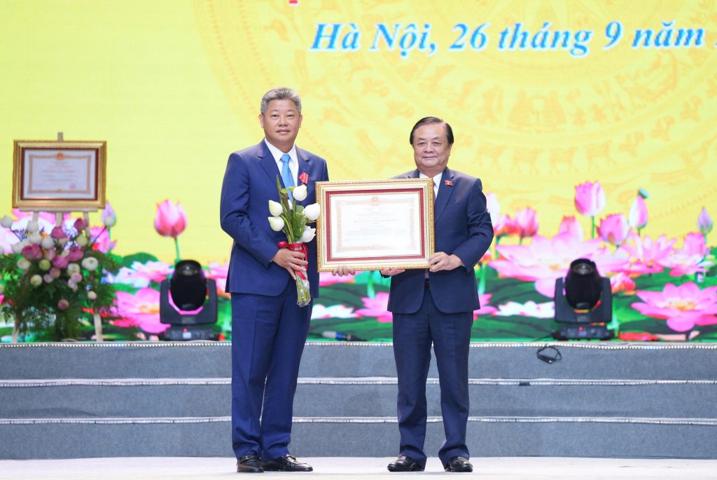 TP Hà Nội đón nhận Huân chương Lao động hạng Nhất