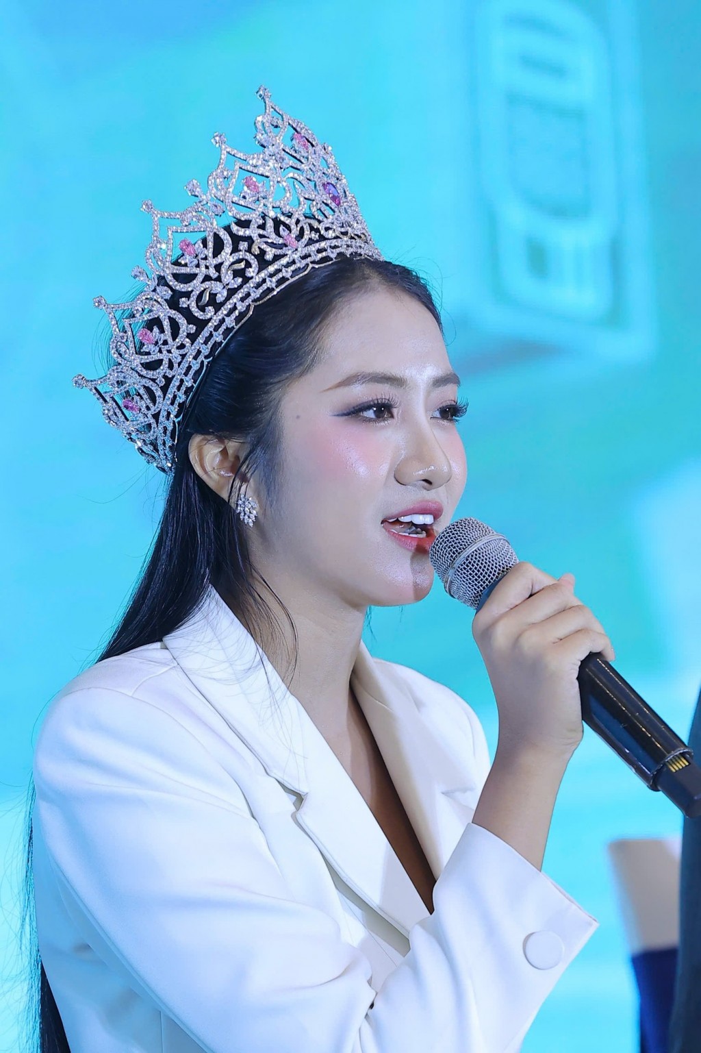 Hoa hậu Hà Trúc Linh chia sẻ