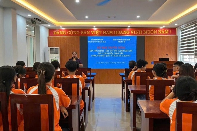 Trạm Y tế phường Long Biên vừa phối hợp với Trường THPT Thạch Bàn tổ chức hội nghị tuyên truyền chăm sóc sức khỏe sinh sản vị thành niên cho học sinh khối 11. Trạm Y tế phường Long Biên vừa phối hợp với Trường THPT Thạch Bàn tổ chức hội nghị tuyên truyền chăm sóc sức khỏe sinh sản vị thành niên cho học sinh khối 11.