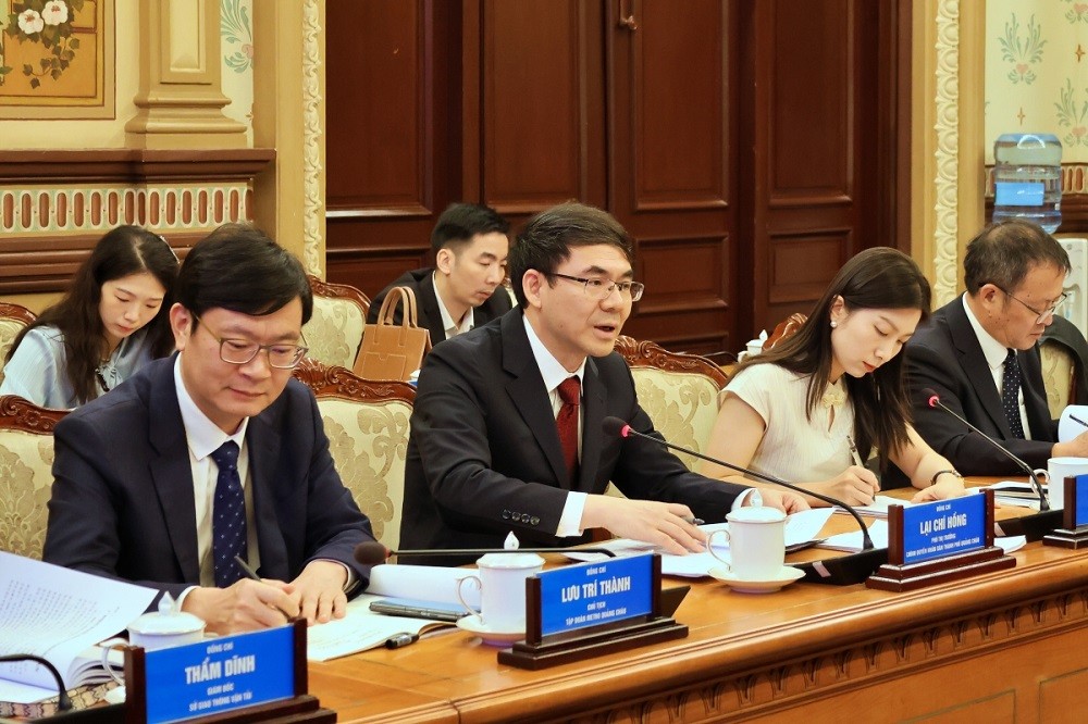 Phó Thị trưởng TP Quảng Châu Lại Chí Hồng phát biểu trong buổi làm việc tại UBND TP Hồ Chí Minh Phó Thị trưởng TP Quảng Châu Lại Chí Hồng phát biểu trong buổi làm việc tại UBND TP Hồ Chí Minh