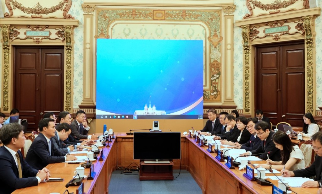 Phó Chủ tịch UBND TP Hồ Chí Minh Bùi Xuân Cường tiếp Phó Thị trưởng TP Quảng Châu Lại Chí Hồng Phó Chủ tịch UBND TP Hồ Chí Minh Bùi Xuân Cường tiếp Phó Thị trưởng TP Quảng Châu Lại Chí Hồng