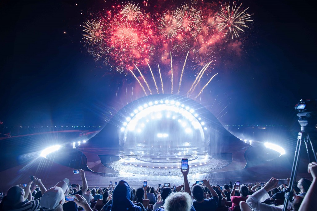 Hoạt động không thể bỏ qua cho bất cứ du khách nào khi ghé thăm Thị trấn Hoàng Hôn