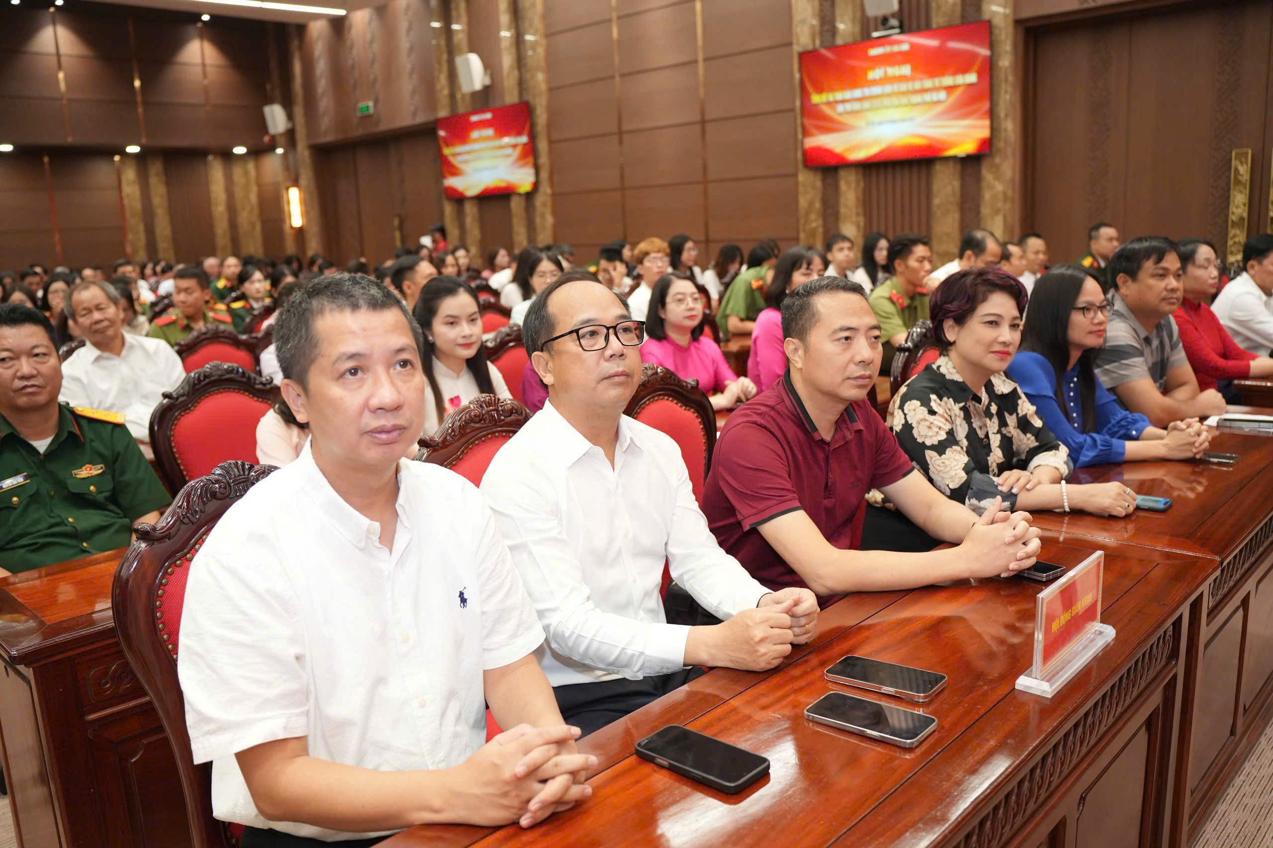 Báo Tuổi trẻ Thủ đô đoạt giải cao Cuộc thi chính luận bảo vệ nền tảng tư tưởng của Đảng