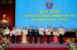 Tôn vinh gương điển hình tiên tiến trong phong trào thi đua yêu nước