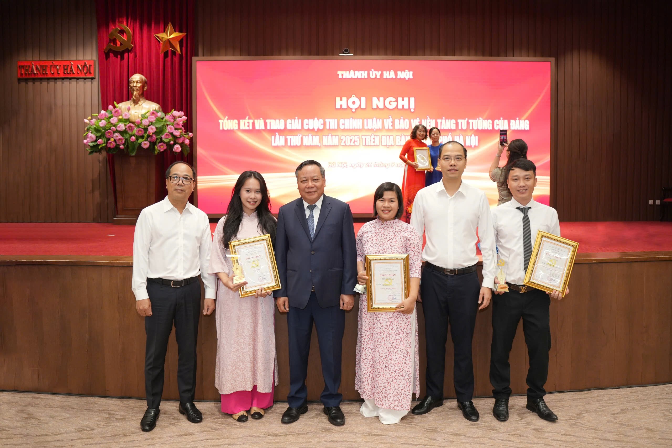 Báo Tuổi trẻ Thủ đô đoạt giải cao Cuộc thi chính luận bảo vệ nền tảng tư tưởng của Đảng