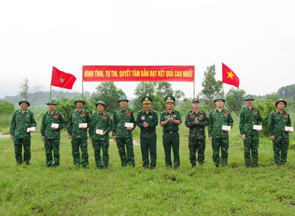Bộ đội Biên phòng TP Hồ Chí Minh tổ chức kiểm tra bắn đạn Bộ đội Biên phòng TP Hồ Chí Minh tổ chức kiểm tra bắn đạn