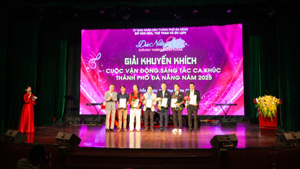 Đà Nẵng công bố 12 ca khúc xuất sắc về 