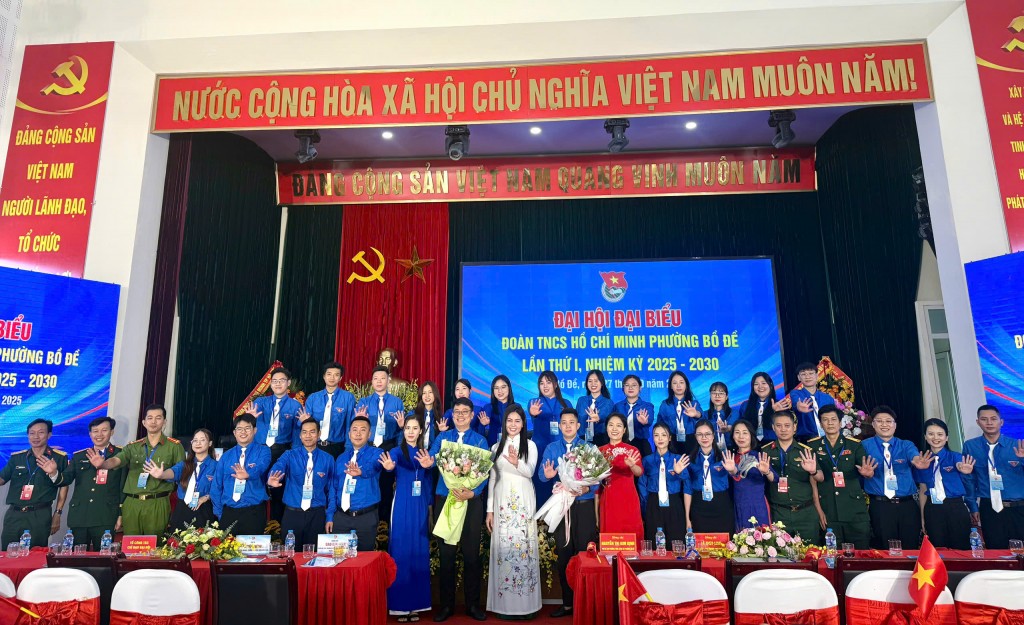 Ban Chấp hành Đoàn phường Bồ Đề nhiệm kỳ 2025 - 2030 ra mắt Đại hội Phong trào thanh niên tình nguyện lan tỏa, góp phần xây dựng đô thị