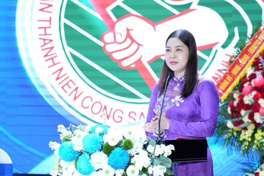 Phó Bí thư Thường trực Đảng ủy phường Đại Mỗ Nguyễn Thị Hoài Thu phát biểu chỉ đạo tại Đại hội Đoàn phường
