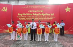 Bát Tràng tổ chức chương trình đồng diễn thể dục dưỡng sinh Người cao tuổi