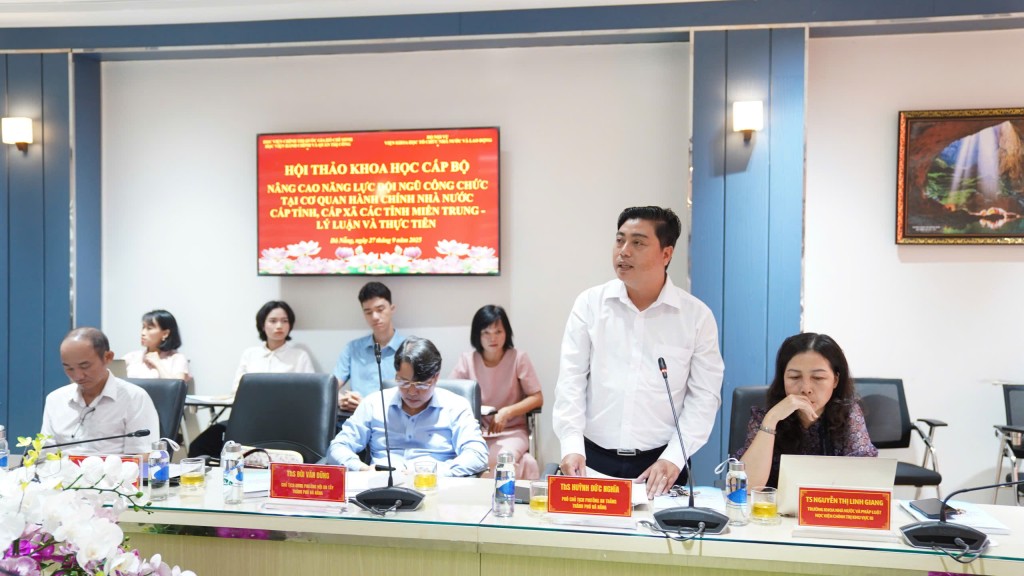 Lãnh đạo UBND phường An Thắng, TP Đà Nẵng trao đổi, chia sẻ tại hội thảo Lãnh đạo UBND phường An Thắng, TP Đà Nẵng trao đổi, chia sẻ tại hội thảo