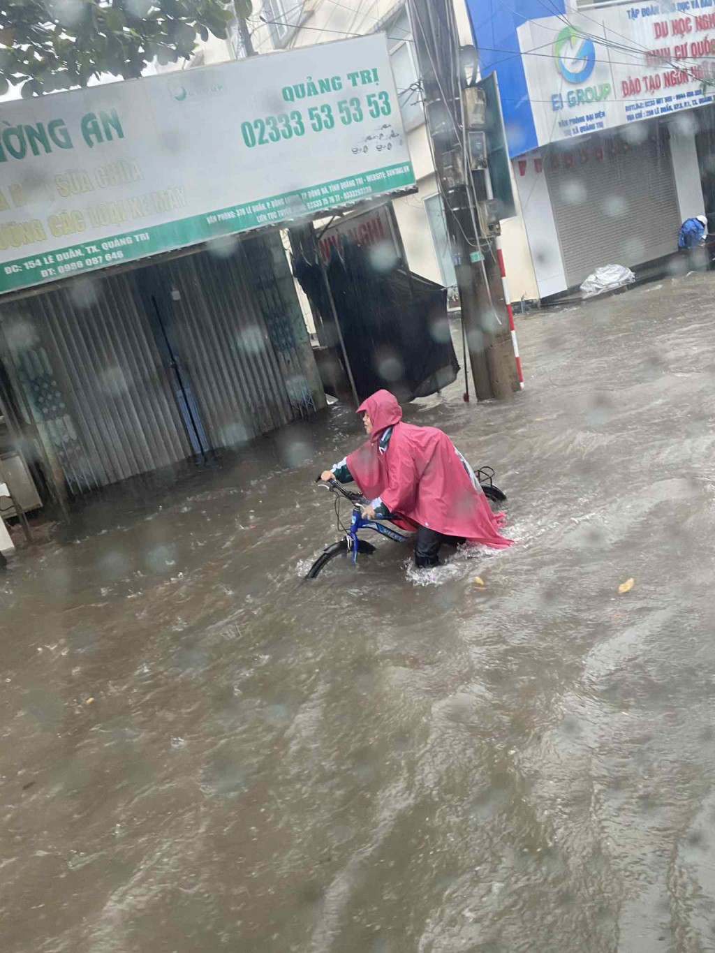Miền Trung mưa lớn, nhiều khu vực bị ngập úng cục bộ