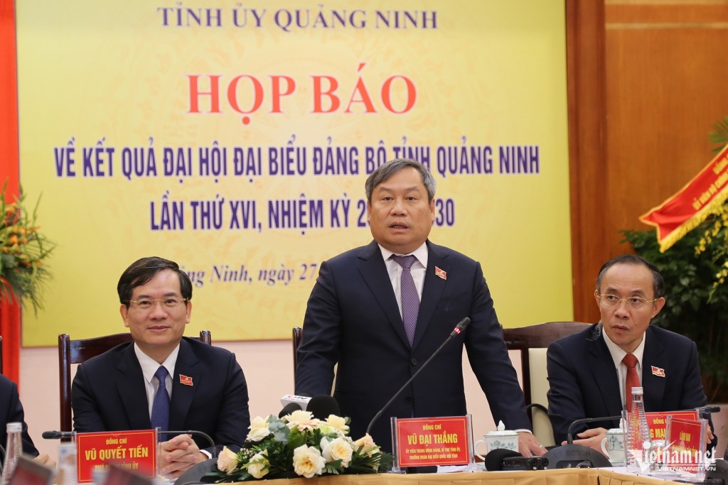 Ông Vũ Đại Thắng, Bí thư Tỉnh ủy Quảng Ninh phát biểu tại họp báo. Ông Vũ Đại Thắng, Bí thư Tỉnh ủy Quảng Ninh phát biểu tại họp báo.