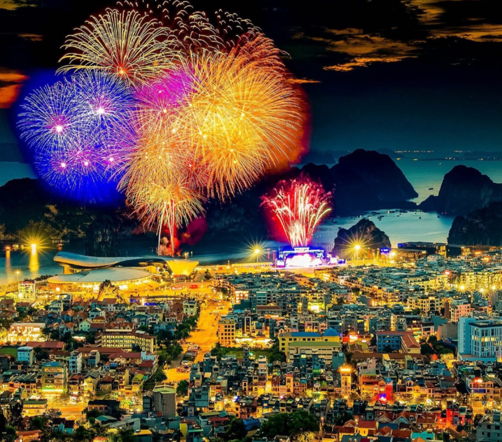 Màn bắn pháo hao tầm cao 15' phút tại Đồi Ngân hàng và Quảng trường 30/10