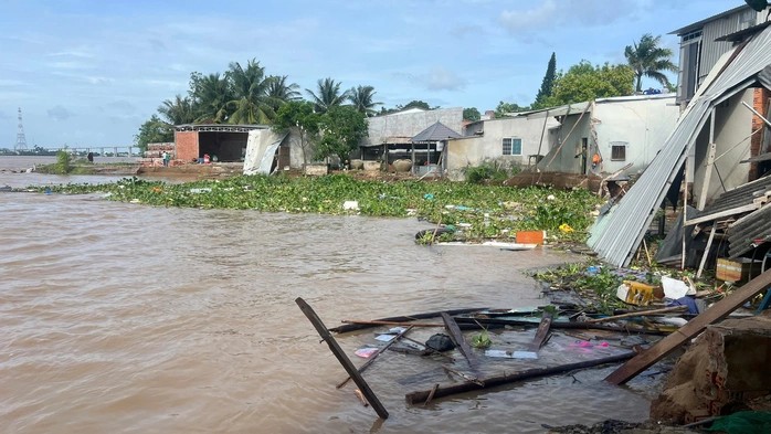 Hiện trường vụ sạt lở nghiêm trọng ở Đồng Tháp