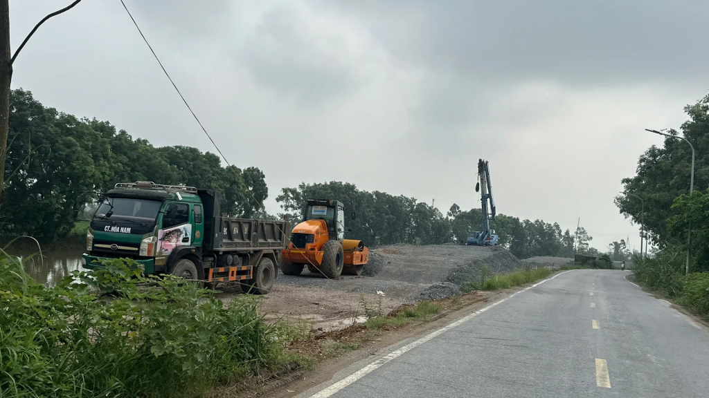 Xã Phượng Dực đẩy nhanh tiến độ thi công các dự án trọng điểm Xã Phượng Dực đẩy nhanh tiến độ thi công các dự án trọng điểm