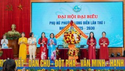 Phụ nữ phường Long Biên phát huy vai trò trong chuyển đổi số