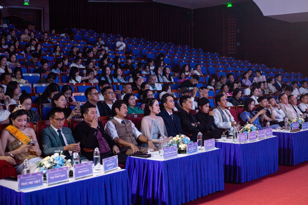 Họp báo công bố khởi động cuộc thi “Hoa hậu Sinh viên Hòa bình Việt Nam 2025” tại Nhà hát Trưng Vương, TP Đà Nẵng 