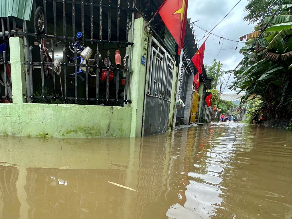 TP Đà Nẵng đang theo dõi sát diễn biến cơn bão số 10, dự kiến di dời là 210.014 người khỏi khu vực nguy hiểm (Ảnh Út Vũ)