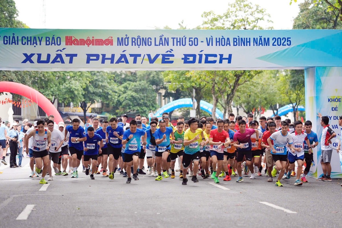 Hơn 3.000 vận động viên tham gia chung kết Giải chạy Báo Hànộimới Hơn 3.000 vận động viên tham gia chung kết Giải chạy Báo Hànộimới