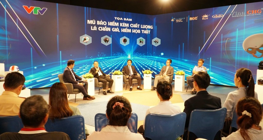 Mũ bảo hiểm kém chất lượng: “Lá chắn giả, hiểm họa thật”