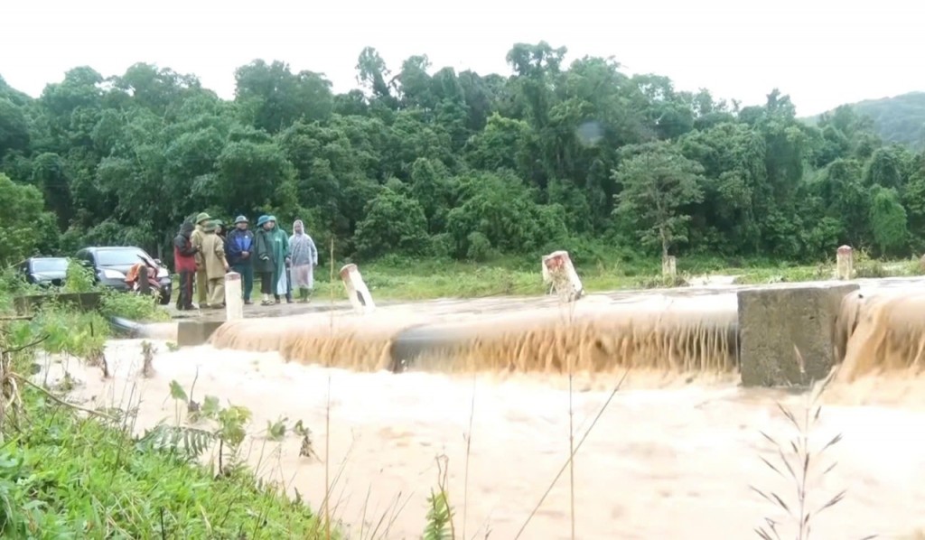 Sở Giáo dục và Đào tạo tỉnh Quảng Trị đã có công văn cho toàn thể học sinh được nghỉ học trong ngày 29/9 để đảm bảo an toàn Sở Giáo dục và Đào tạo tỉnh Quảng Trị đã có công văn cho toàn thể học sinh được nghỉ học trong ngày 29/9 để đảm bảo an toàn