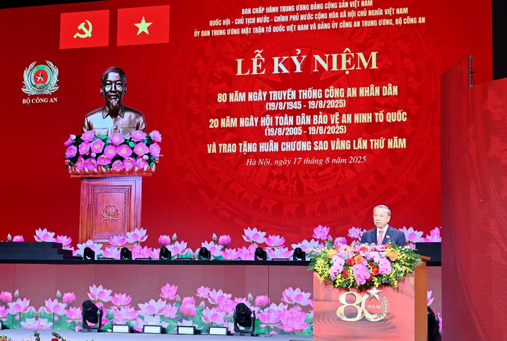 Tổng Bí thư Tô Lâm đọc diễn văn tại Lễ kỷ niệm Lễ kỷ niệm 80 năm Ngày truyền thống Công an Nhân dân Việt Nam, 20 năm Ngày hội toàn dân Bảo vệ An ninh Tổ quốc và đón nhận Huân chương Sao Vàng lần thứ năm