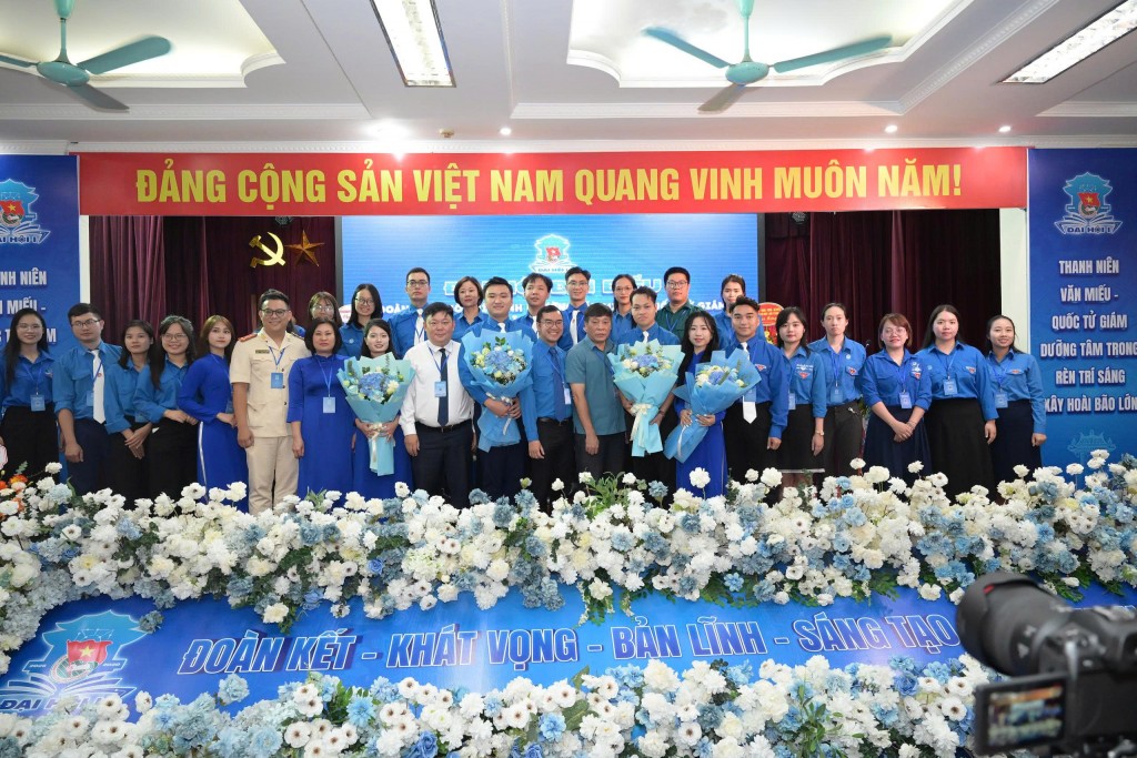 Những “ngọn lửa tiên phong”, dấn thân vào hoạt động cộng đồng Những “ngọn lửa tiên phong”, dấn thân vào hoạt động cộng đồng