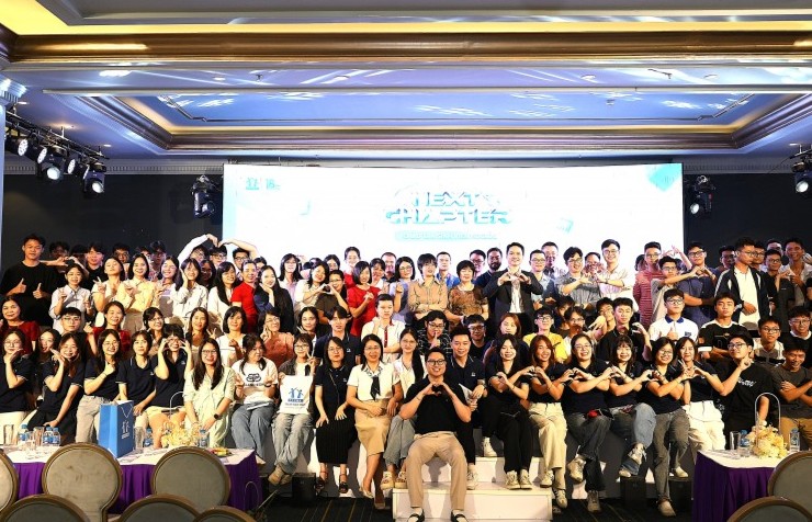 Chào đón 200 tân sinh viên HOCMAI - cùng 2K7 viết tiếp tương lai