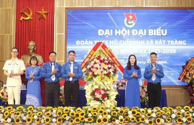 Tuổi trẻ Bát Tràng tiên phong, đoàn kết xây dựng quê hương văn minh, giàu đẹp