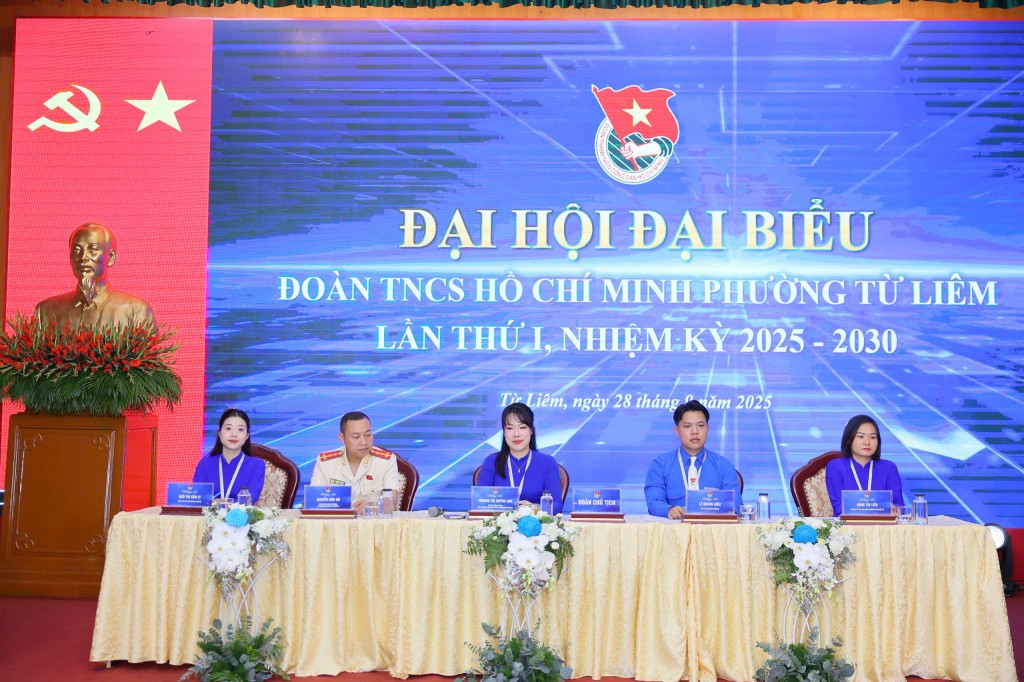 Đoàn Chủ tịch điều hành Đại hội