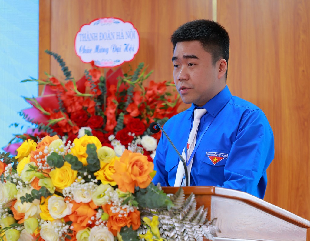 Phó Chủ tịch Ủy ban MTTQ, Bí thư Đoàn phường Khương Đình Nguyễn Trung Hiếu phát biểu khai mạc Đại hội