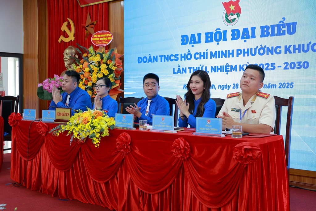 Đoàn Chủ tịch điều hành Đại hội