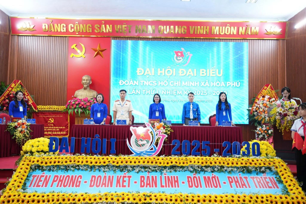 Đoàn Chủ tịch điều hành Đại hội