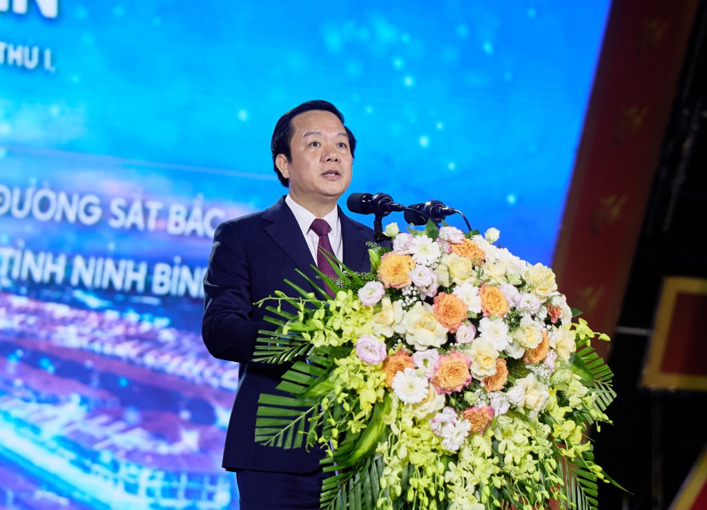   Chủ tịch UBND tỉnh Ninh Bình Phạm Quang Ngọc phát biểu tại buổi lễ