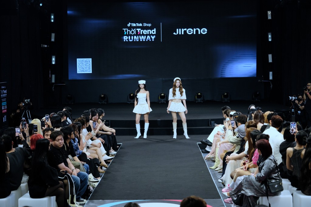 Thời Tren Runway