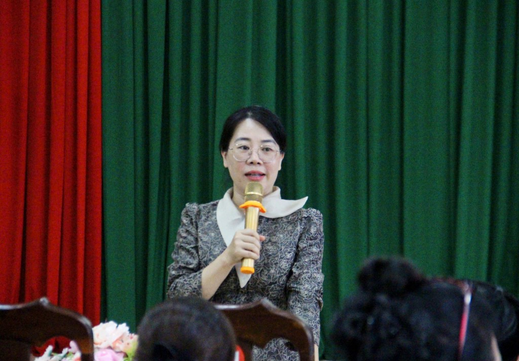 Chị Vũ Thị Hương, Phó Ban Công tác Phụ nữ hội LHPN tỉnh Đồng Nai chia sẻ về việc phân biệt bột ngọt có nguồn gốc, xuất xứ minh bạch và rõ ràng