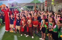 Hà Nội: Công đoàn chăm lo Tết Trung thu cho con công nhân