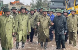 Khẩn trương khắc phục sự cố sạt lở đê biển Thịnh Long