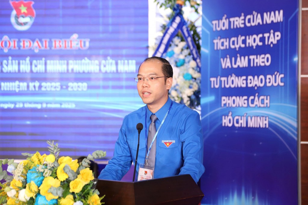 Phó Chủ tịch Ủy ban MTTQ Việt Nam TP Hà Nội, Bí thư Thành đoàn Hà Nội Nguyễn Tiến Hưng phát biểu chỉ đạo tại Đại hội